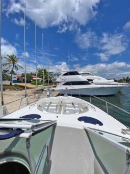 
										CRUISERS YACHTS 36 full									