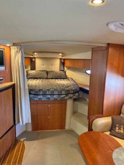
										CRUISERS YACHTS 36 full									