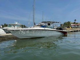 COMMANDER CUDDY 32.5