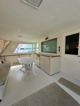 
										HATTERAS CMY 67 full									