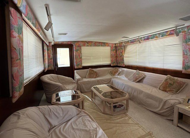 
								HATTERAS CMY 67 full									