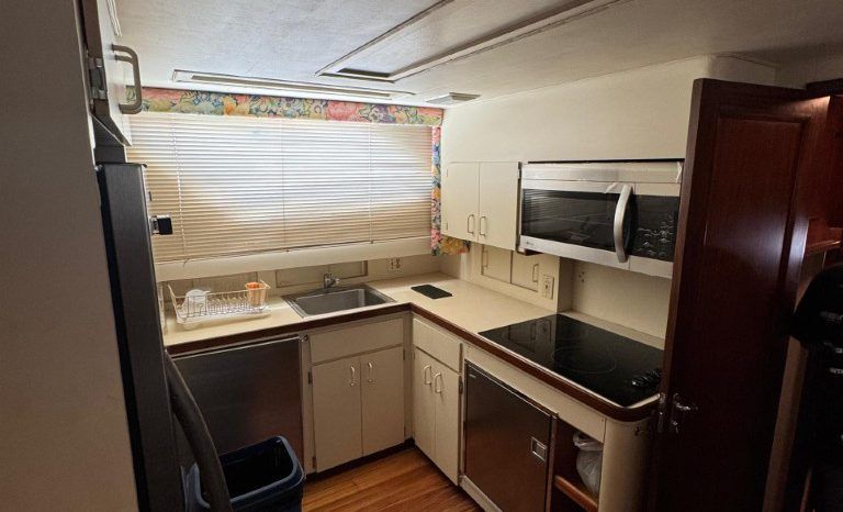 
								HATTERAS CMY 67 full									