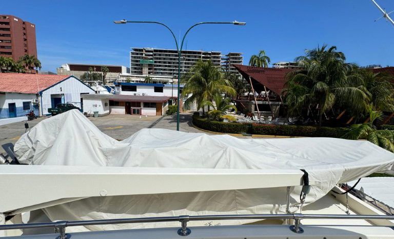 
								HATTERAS CMY 67 full									