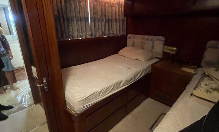 
								HATTERAS CMY 67 full									