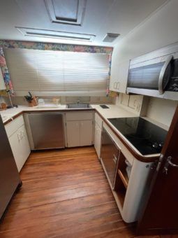 
										HATTERAS CMY 67 full									