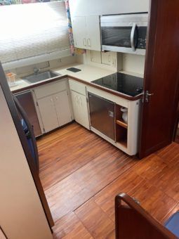 
										HATTERAS CMY 67 full									