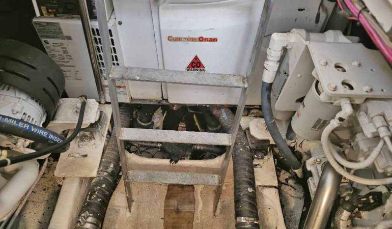 
								SILVERTON CONVERTIBLE 42 full									