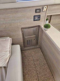 
										SILVERTON CONVERTIBLE 42 full									