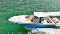 
										WELLCRAFT SCARAB CUDDY CABIN 35 full									