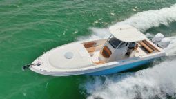 
										WELLCRAFT SCARAB CUDDY CABIN 35 full									