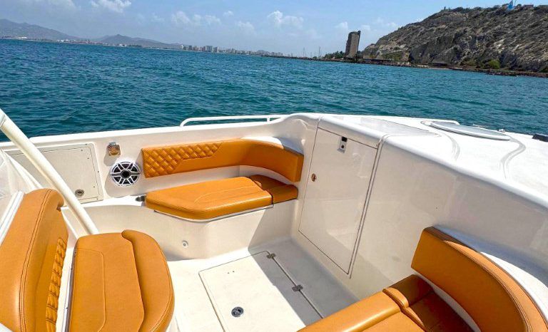 
								WELLCRAFT SCARAB CUDDY CABIN 35 full									
