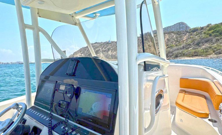 
								WELLCRAFT SCARAB CUDDY CABIN 35 full									