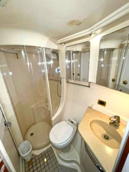 
										SEA RAY 540 MOTOR YACHT 54 full									