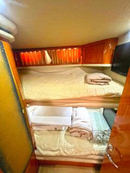 
										SEA RAY 540 MOTOR YACHT 54 full									