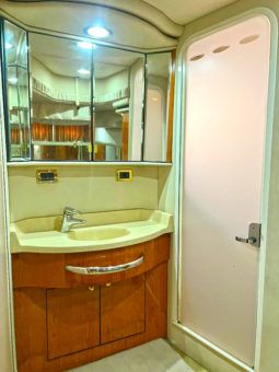 
										SEA RAY 540 MOTOR YACHT 54 full									