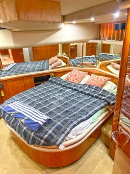 
										SEA RAY 540 MOTOR YACHT 54 full									