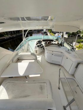 SEA RAY 540 MOTOR YACHT 54