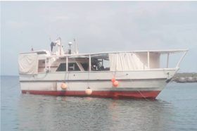 BARCO DE PESCA 17 MTS