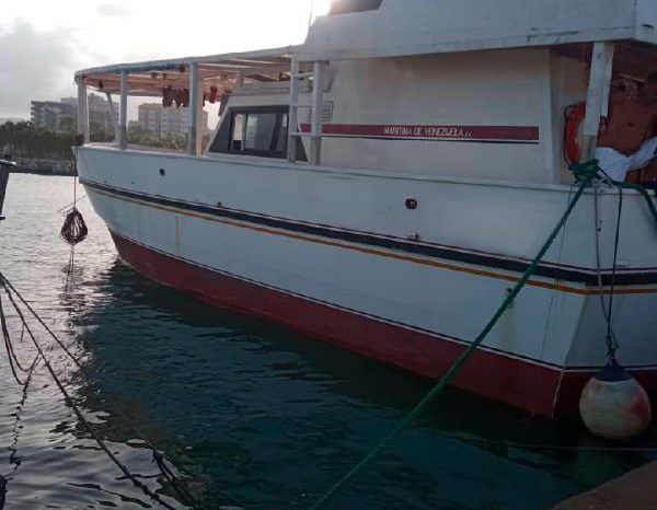 
								BARCO DE PESCA 17 MTS full									