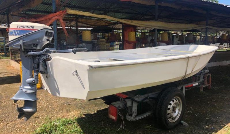 
								BOSTON WHALER REPLICA 11 full									
