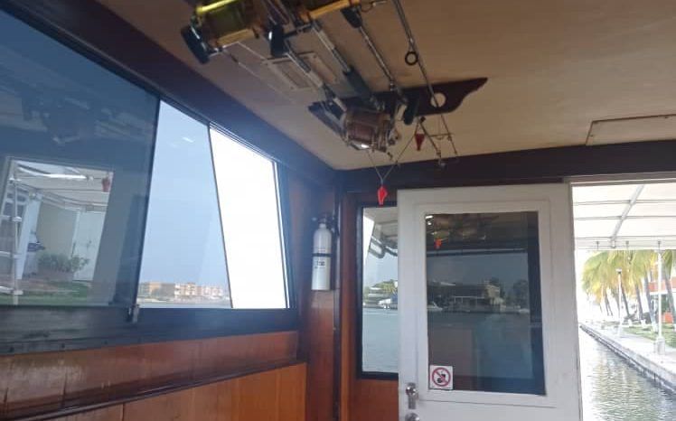 HATTERAS CONVERTIBLE 42 full