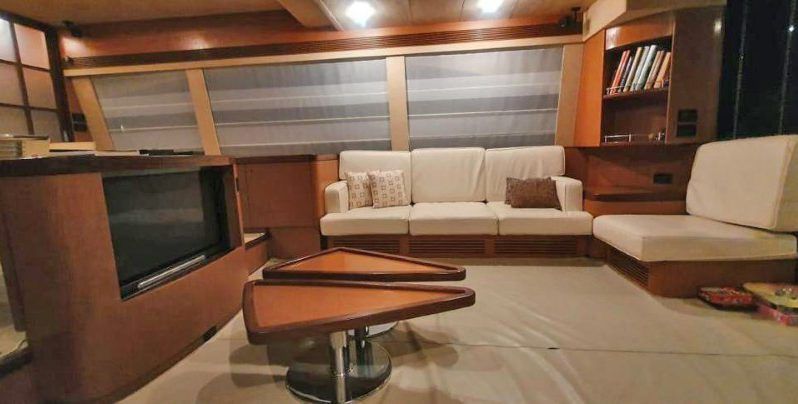 
								FERRETTI 73 full									