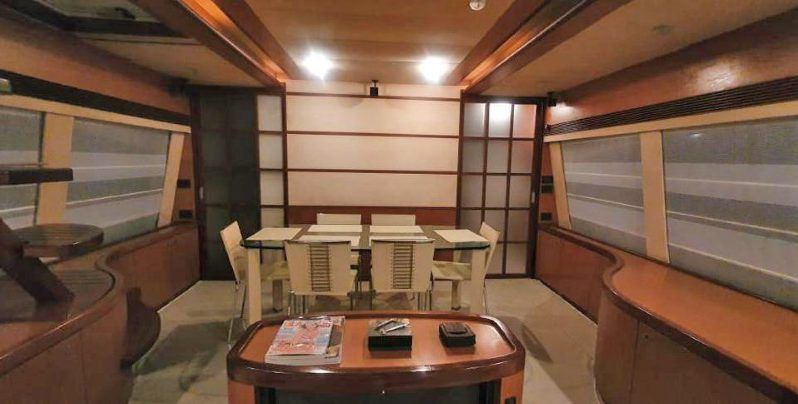 
								FERRETTI 73 full									