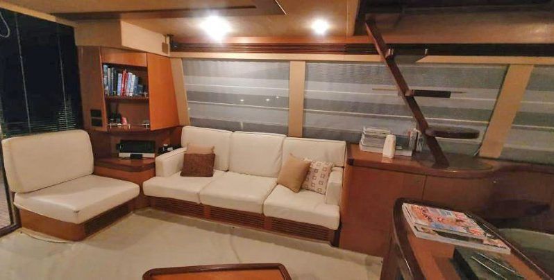
								FERRETTI 73 full									