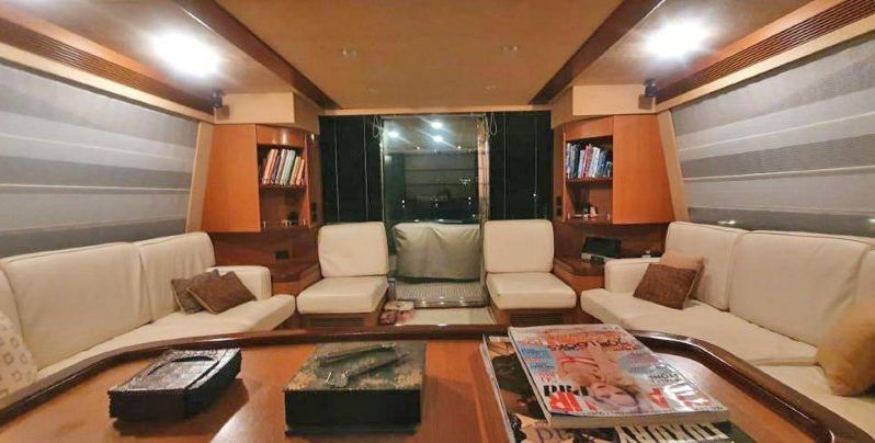 
								FERRETTI 73 full									