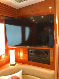 
										HATTERAS CONVERTIBLE 50 full									