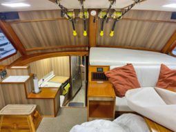 
										POST YACHTS 42 full									