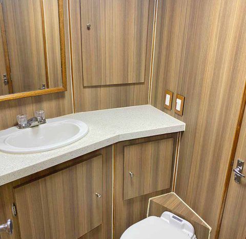 
								POST YACHTS 42 full									