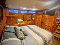 
										OFFSHORE YACHTFISHER 48 full									