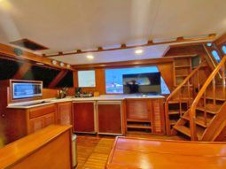 
										OFFSHORE YACHTFISHER 48 full									