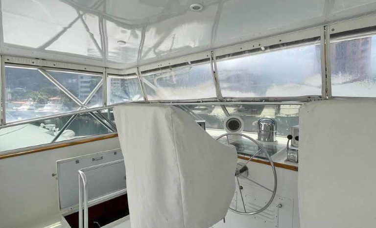 
								BURGER HOUSEBOAT 82 full									
