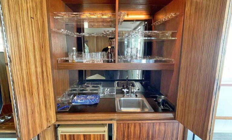 
								BURGER HOUSEBOAT 82 full									