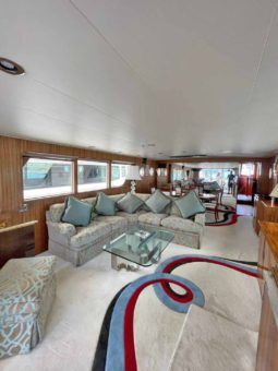 
										BURGER HOUSEBOAT 82 full									