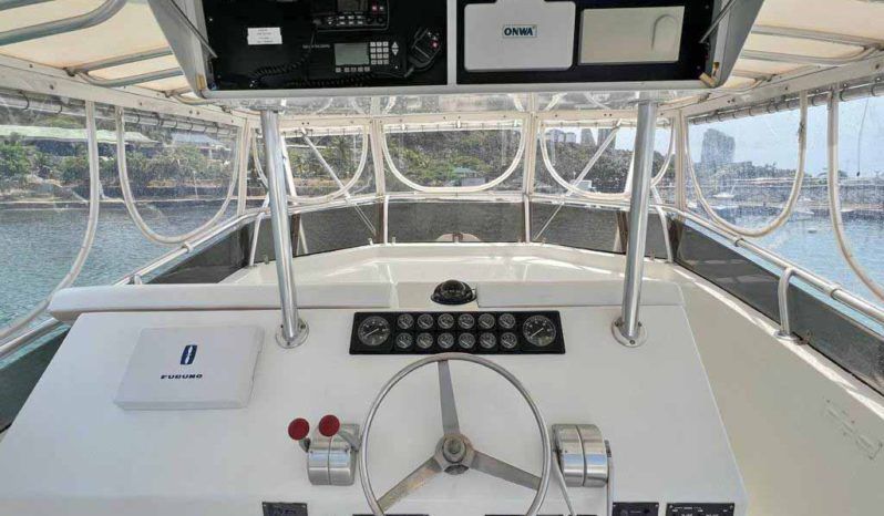 
								HATTERAS CONVERTIBLE 53 full									