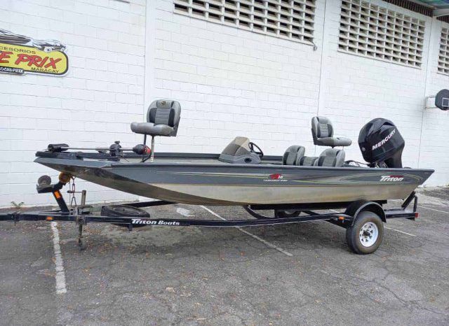 BOTE TRITON TS 18 full