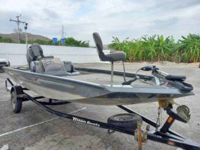 BOTE TRITON TS 18