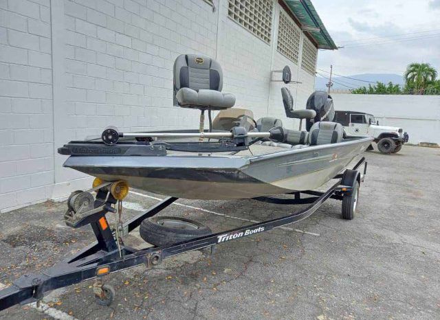 BOTE TRITON TS 18 full