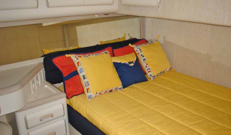 SEA RAY FLYBRIDGE 550 full