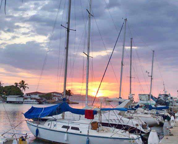 
								VELERO CONTINENTAL MERMAID 30 full									