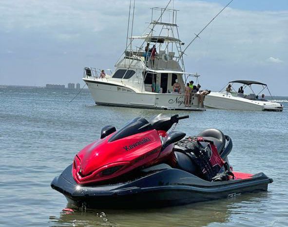 
								JETSKI KAWASAKI ULTRA 300LX full									