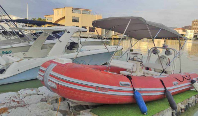 
								DINGHY CARIBE 20 full									