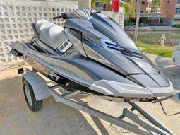 
										MOTO YAMAHA WANE RUNNER full									
