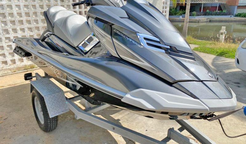 
								MOTO YAMAHA WANE RUNNER full									