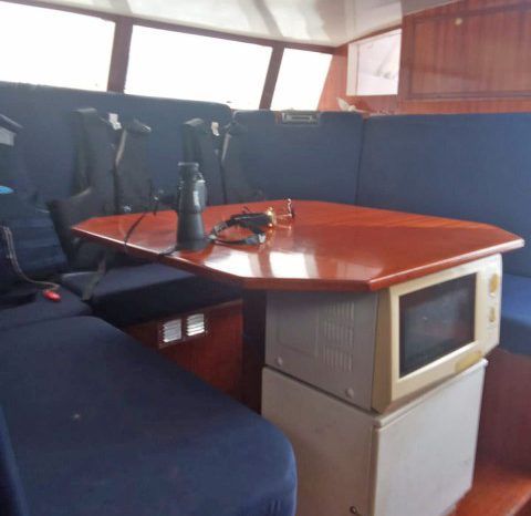 
								VELERO MONOCASCO 42 full									