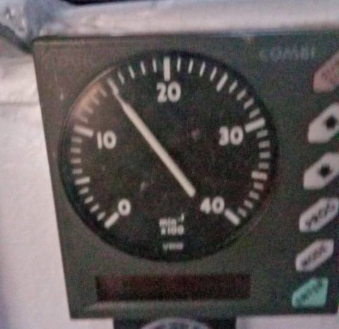 
								VELERO MONOCASCO 42 full									