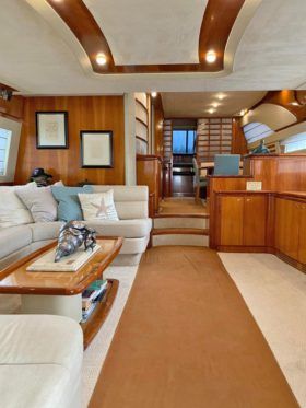 FERRETTI 76